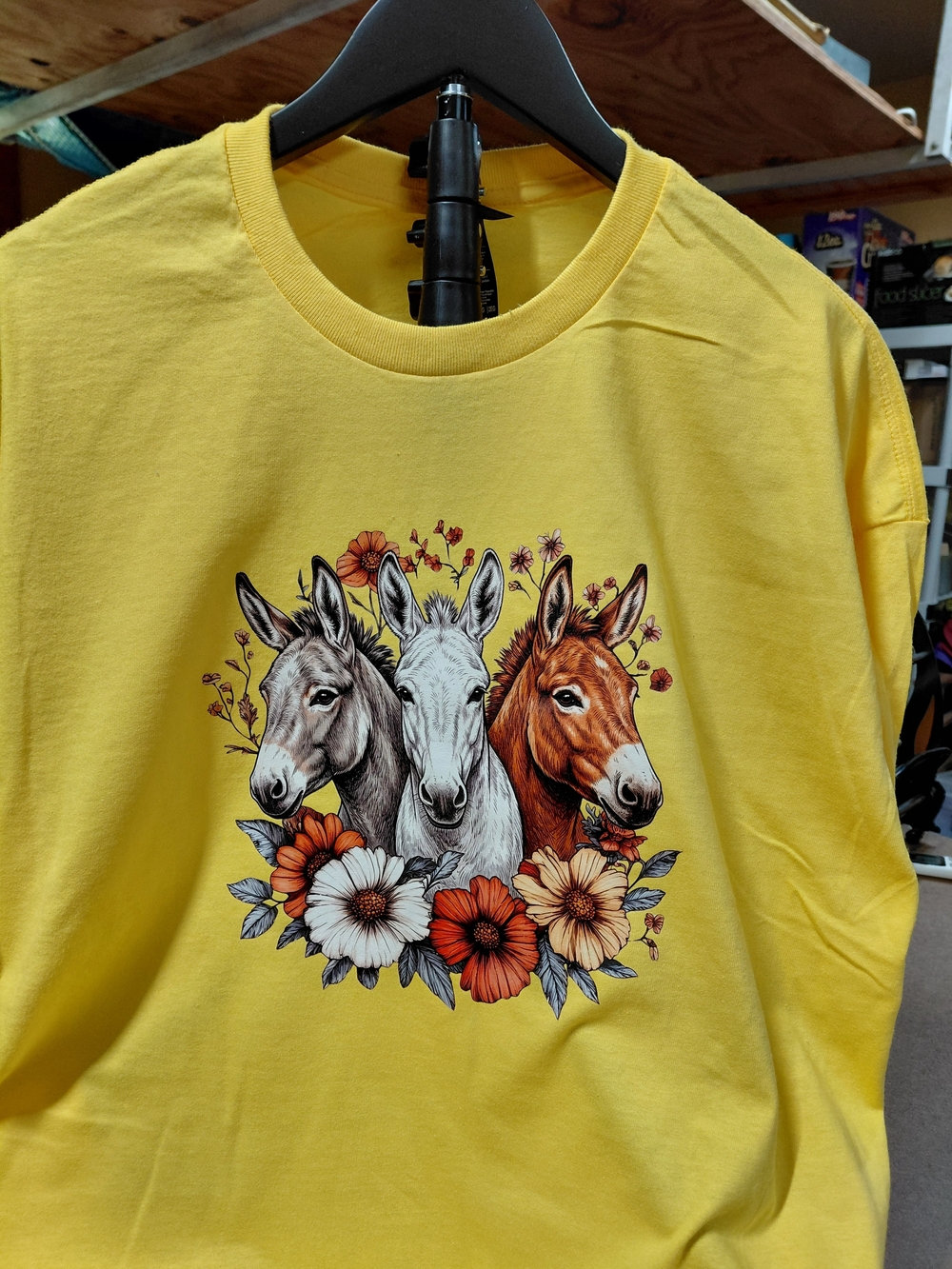 T-shirt 2XL Yellow Womens Gildan Heavy Cotton "3 Donkeys" Colorful New